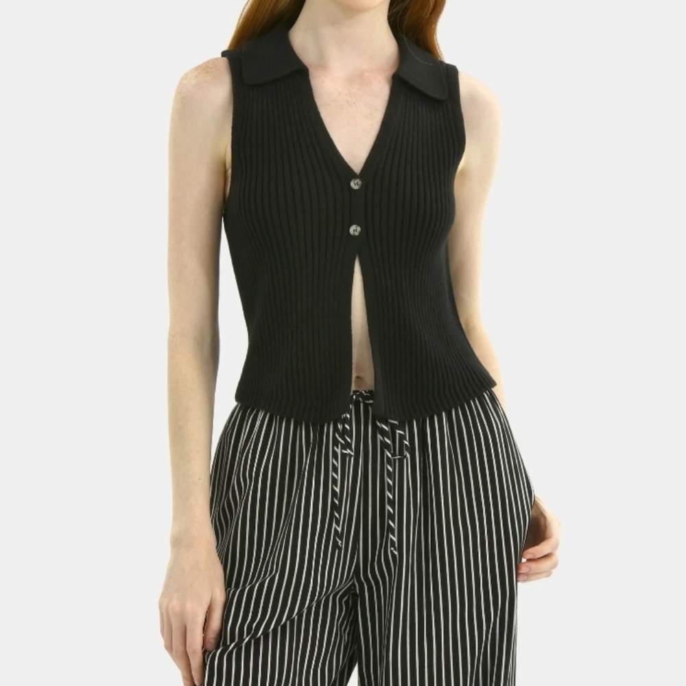 No Boundaries Black Ribbed Sleeveless Blouse